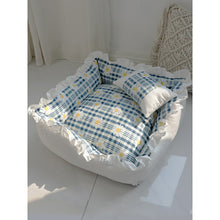 Load image into Gallery viewer, Comfy Baby Flounce Pet Bed
