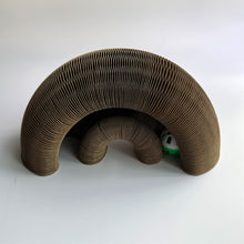 Load image into Gallery viewer, Magic Cat Scratcher