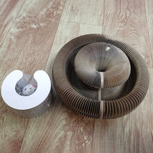 Load image into Gallery viewer, Magic Cat Scratcher